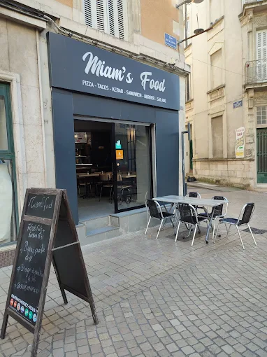 Devanture Miam's Food Poitiers
